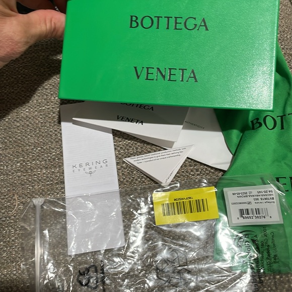 BOTTEGA VENETA 54MM Tortoise Square Sunglasses in Havana Brown full incl… - Picture 10 of 11